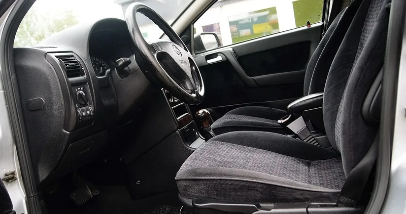 Opel Astra cena 6500 przebieg: 216000, rok produkcji 1999 z Szczecin małe 781